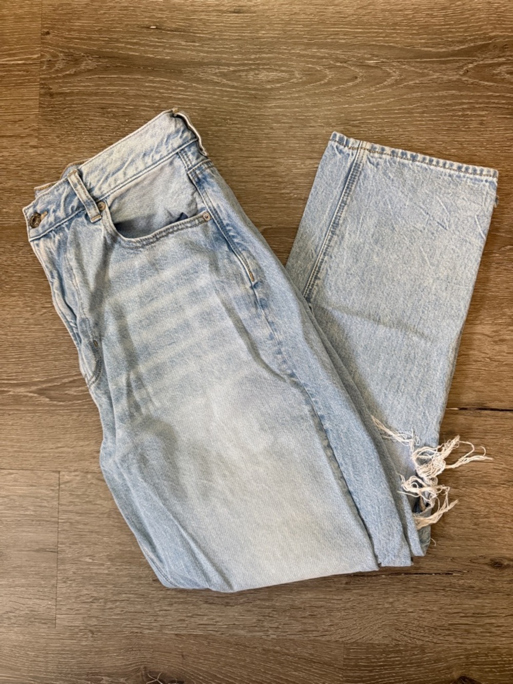American Eagle Light Wash Distressed Mom Jeans